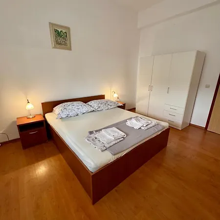 Dani Gasthuis Makarska