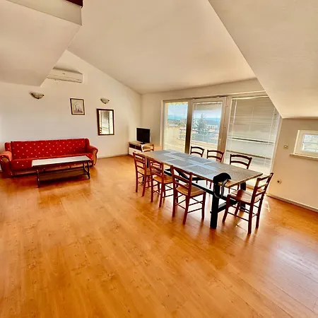 Dani 马卡尔斯卡