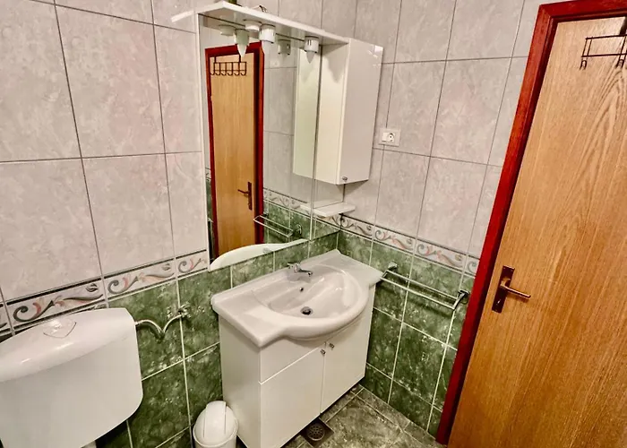 Dani 3* 마카르스카